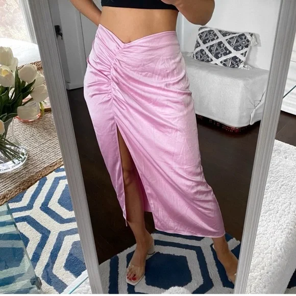 Zara satin silky pastel pink scrunched skirt - Picture 8 of 10